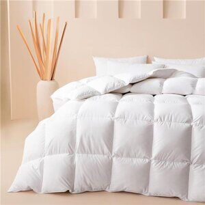 Queen Size Feather Down Fiber Comforter Ultra Fluffy Duvet Insert